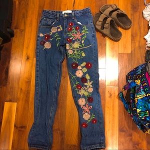 flower embroidered mom jeans